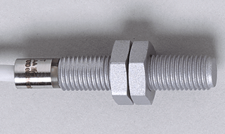 พร็อกซิมิตี้สวิตซ์ แบบทรงกระบอกตรวจจับโลหะ รุ่น IER204 พร็อกซิมิตี้สวิตซ์ แบบทรงกระบอกตรวจจับโลหะ รุ่น IER204