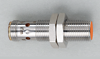 พร็อกซิมิตี้สวิตซ์ แบบทรงกระบอกตรวจจับโลหะ รุ่น IFS204 พร็อกซิมิตี้สวิตซ์ แบบทรงกระบอกตรวจจับโลหะ รุ่น IFS204